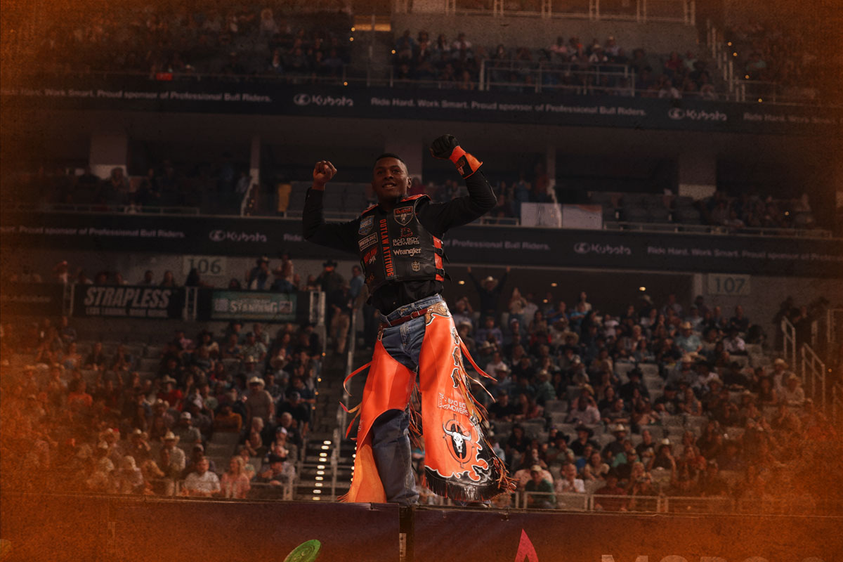 Natanael Serra Aires rides Farris Cattle/Big Schott Rodeo’s Smooth Violation for 86.5 during the second day of the Fort Worth PBR Camping World Teams event.